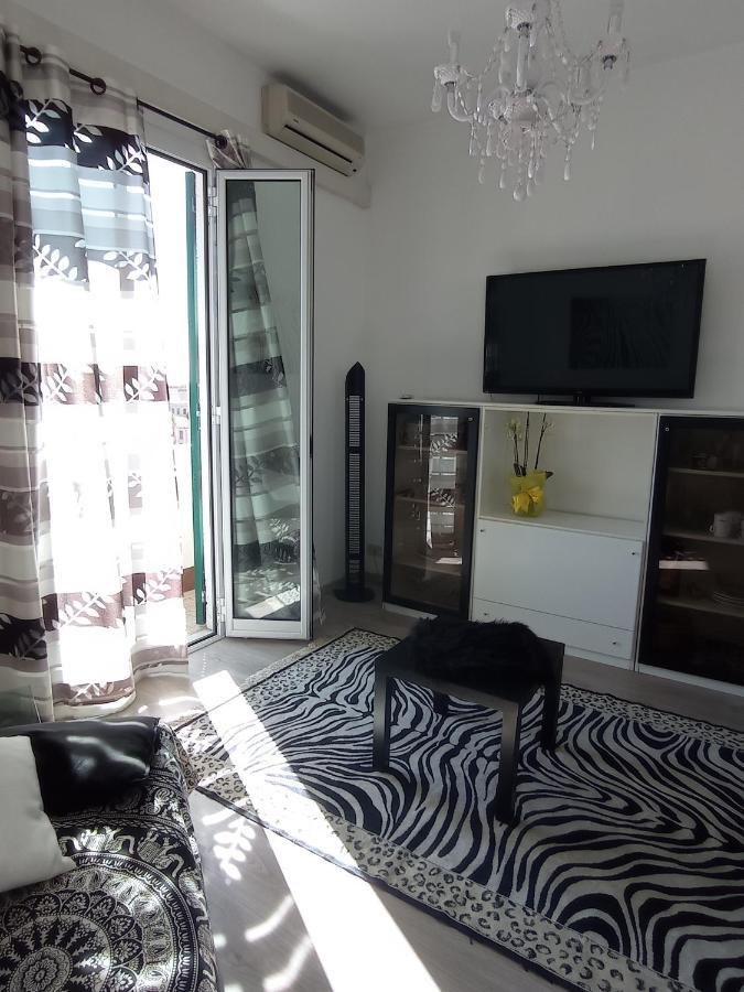 Alishome Centre-beach-ariston-casino Apartment *